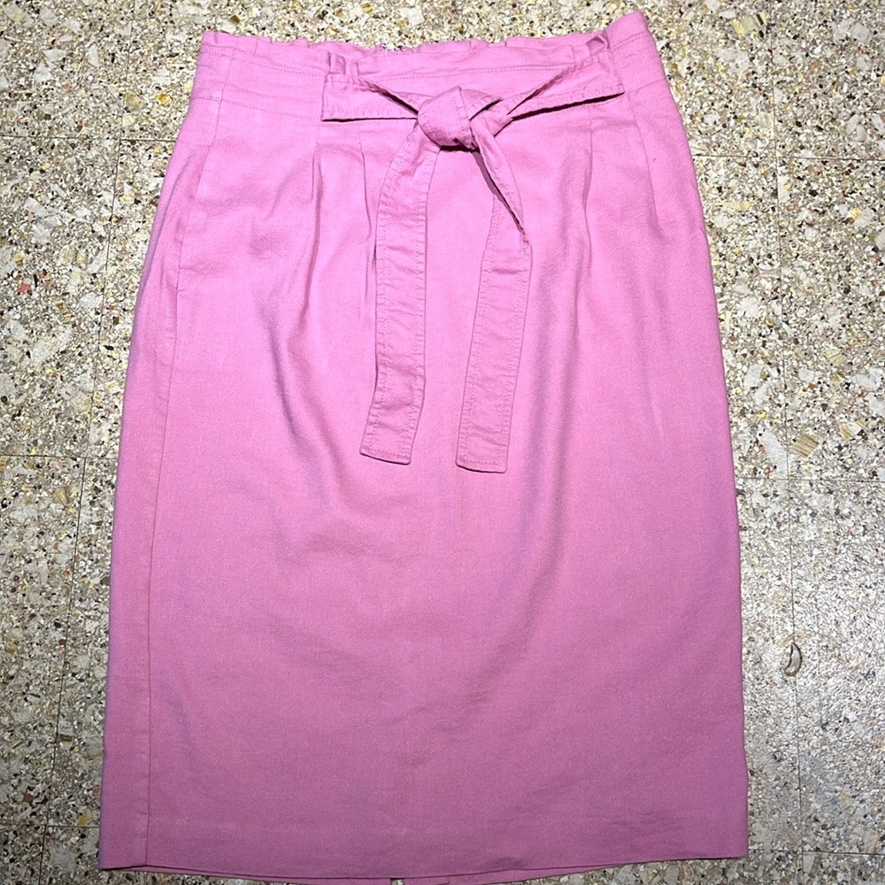 Ann Taylor pink pencil skirt